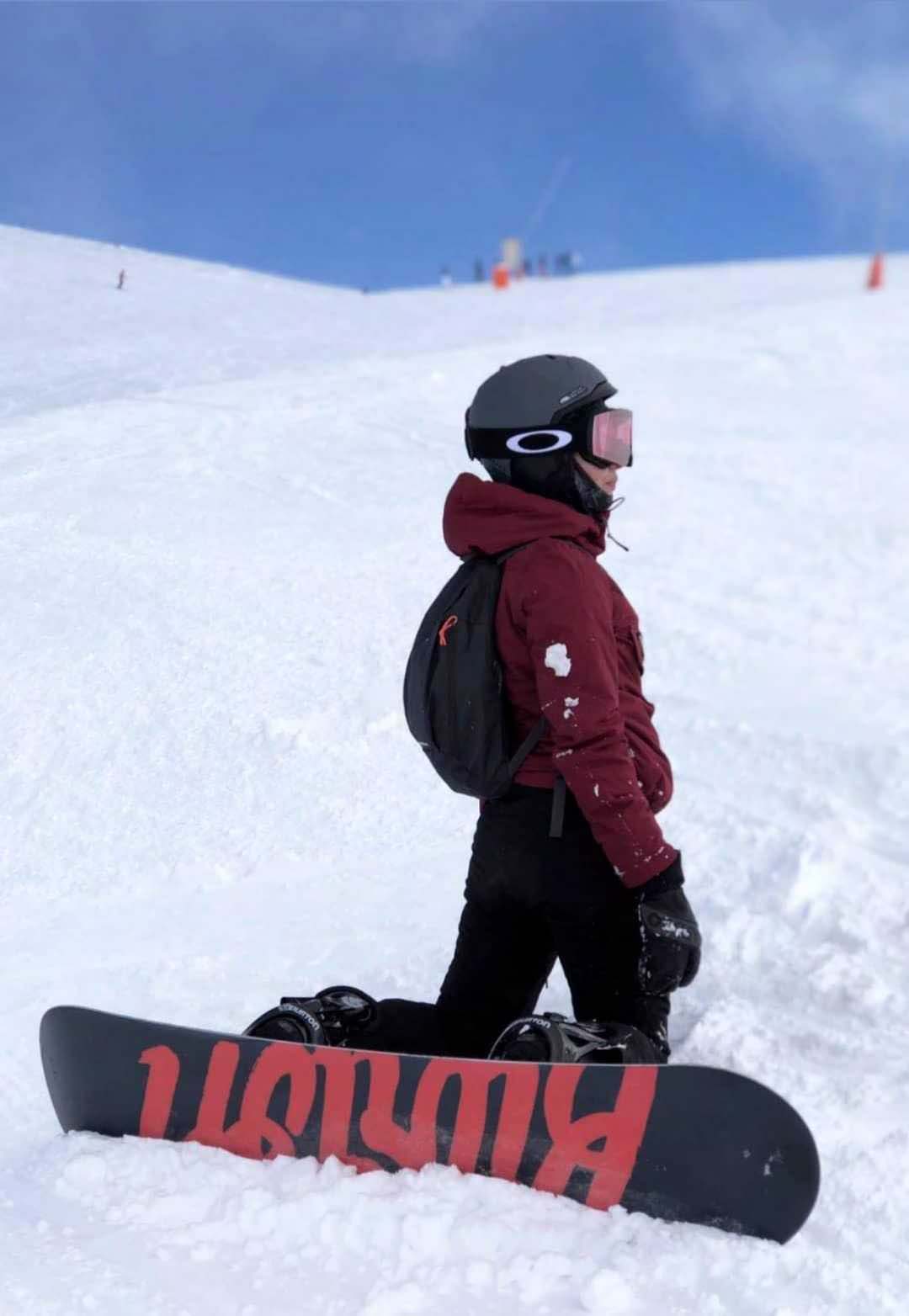 Collega Lichelle op d'r snowboard
